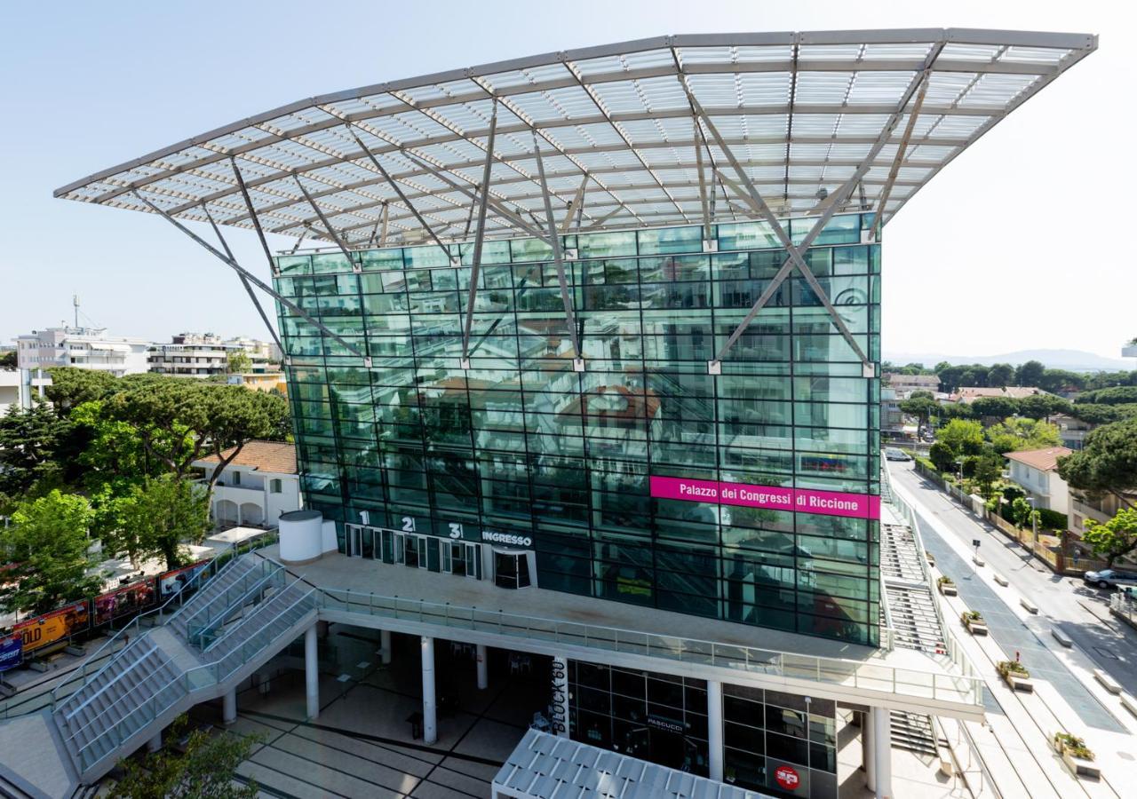 Ceccarini 9 Home Suite Home Riccione Zewnętrze zdjęcie